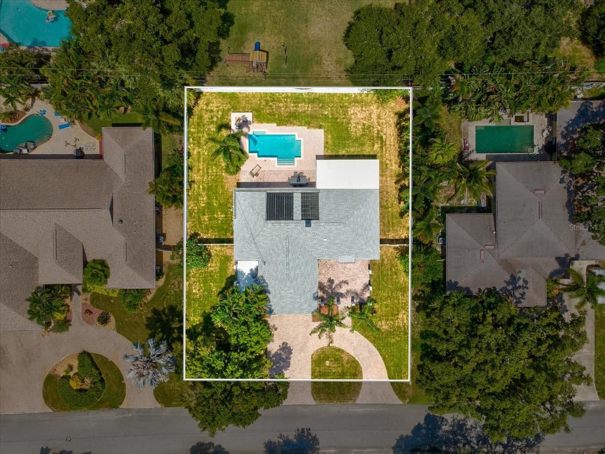 118 LIVE OAK LANE — photo 34 of 39
