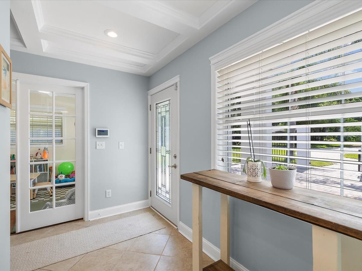 118 LIVE OAK LANE — photo 19 of 39