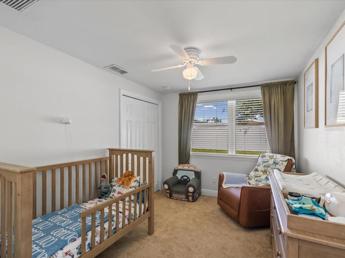 118 LIVE OAK LANE — photo 22 of 39
