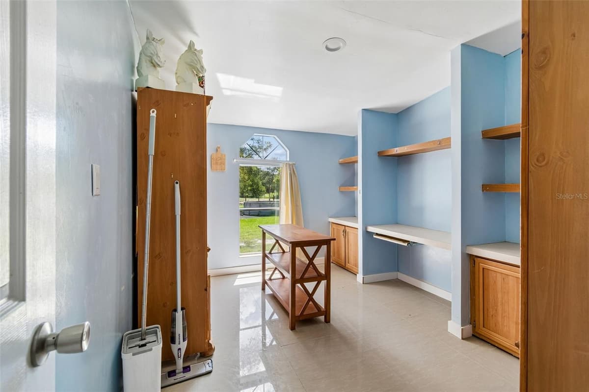 18020 RIGSBY ROAD — photo 15 of 24