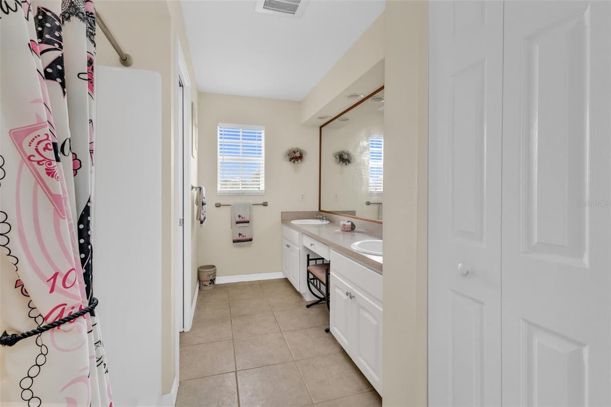 4978 HURLEY AVENUE — photo 21 of 45