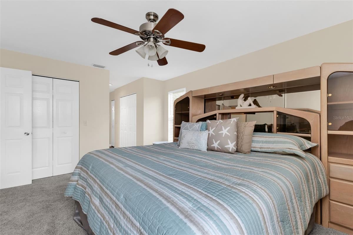 4978 HURLEY AVENUE — photo 17 of 45