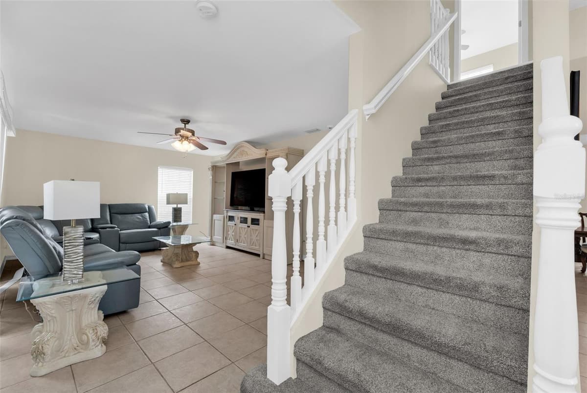 4978 HURLEY AVENUE — photo 13 of 45