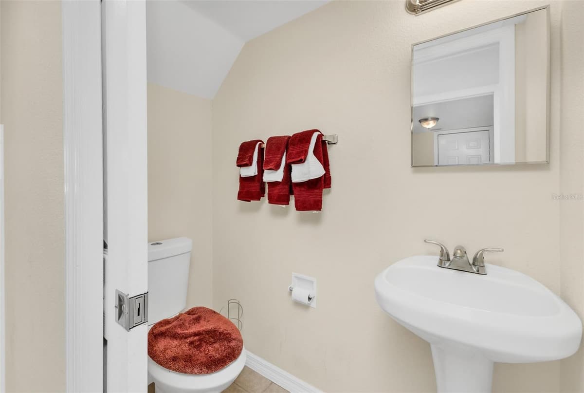 4978 HURLEY AVENUE — photo 14 of 45