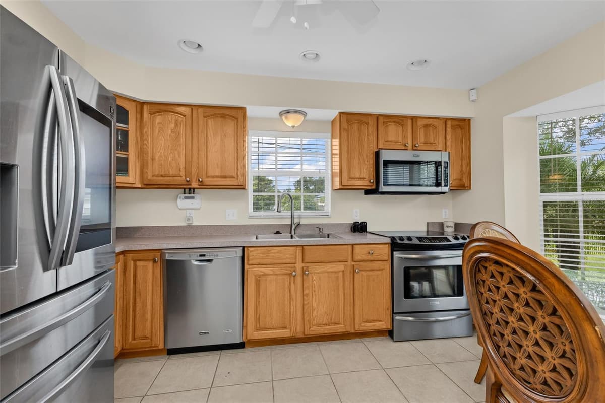 4978 HURLEY AVENUE — photo 2 of 45