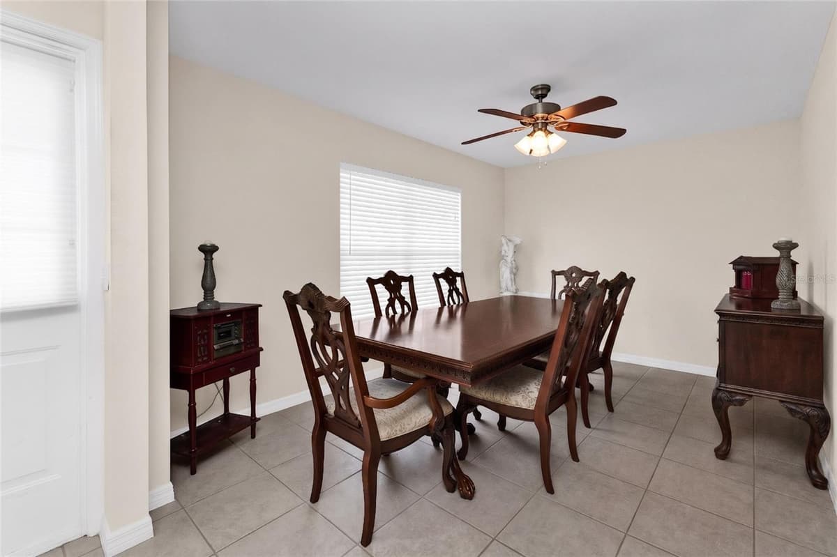 4978 HURLEY AVENUE — photo 5 of 45