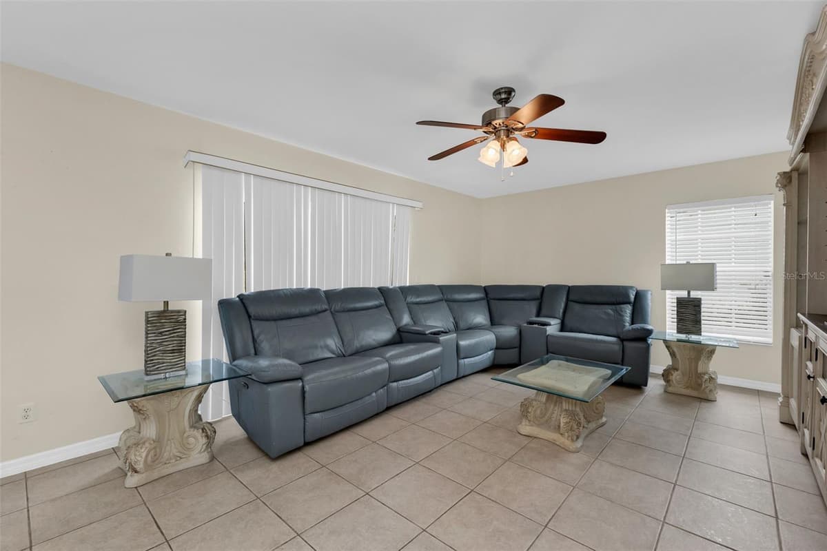 4978 HURLEY AVENUE — photo 12 of 45