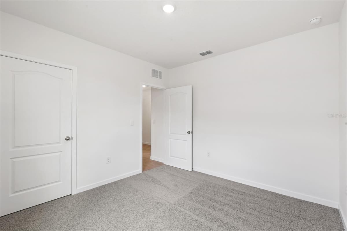 1024 CHAMPION RIDGE DRIVE — photo 14 of 47