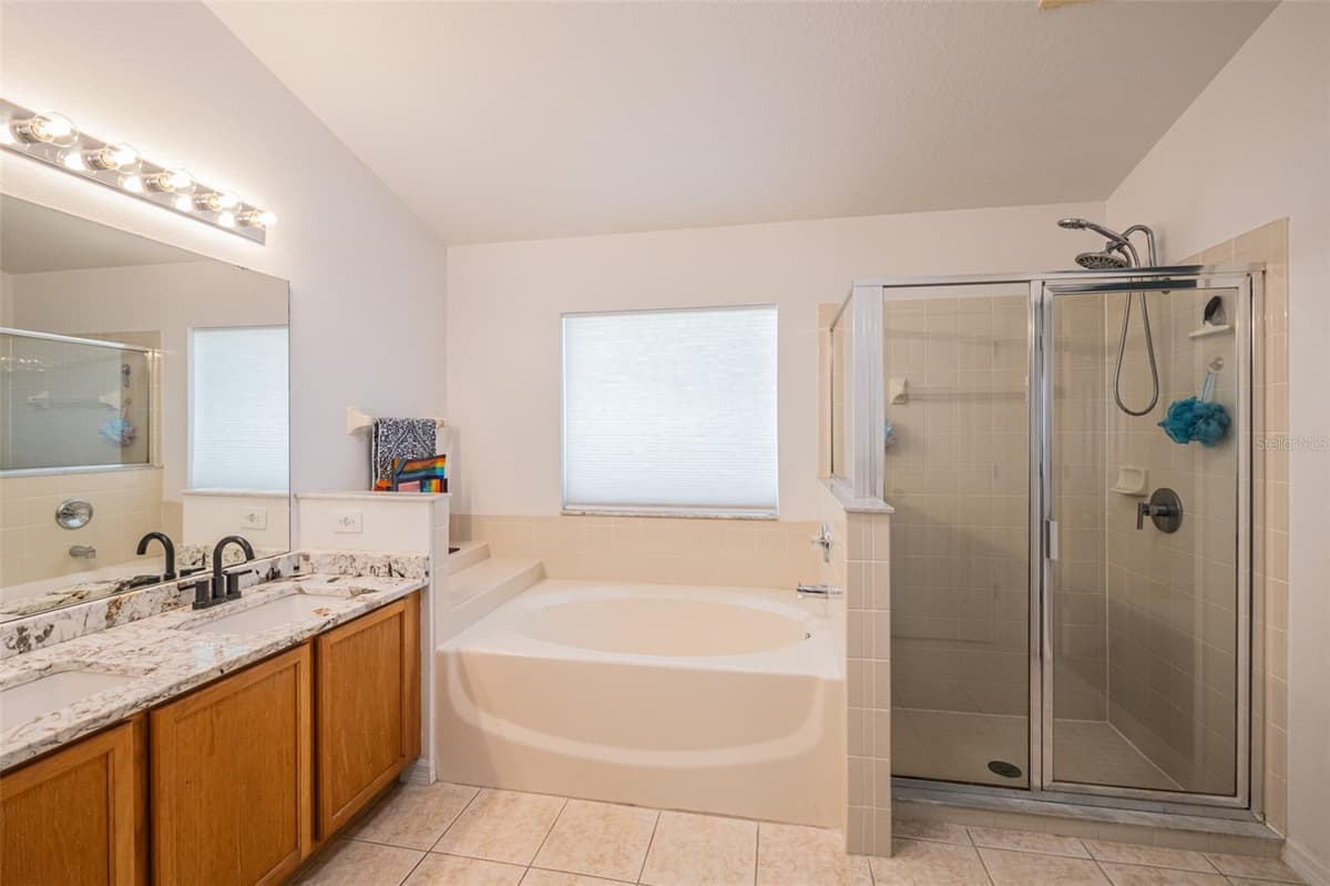 538 WINDSOR ESTATES DRIVE — photo 16 of 36