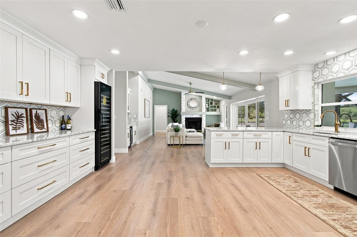 3126 EDGEMOOR DRIVE — photo 9 of 43