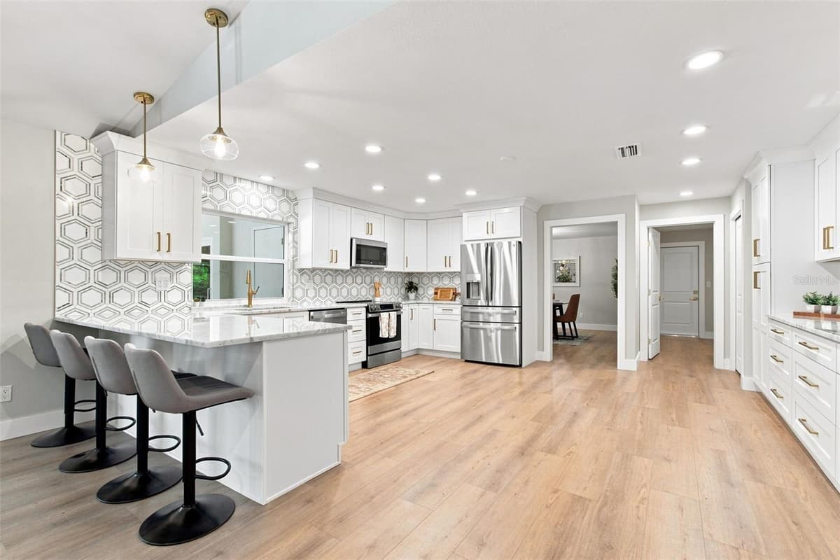 3126 EDGEMOOR DRIVE — photo 13 of 43