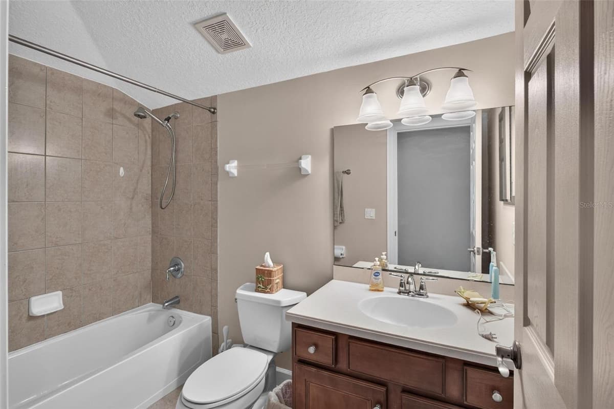 533 CHRISTINA DRIVE — photo 26 of 39