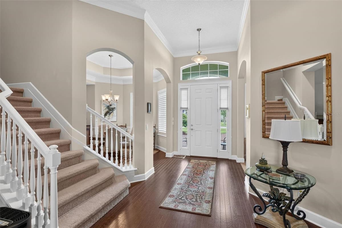 533 CHRISTINA DRIVE — photo 5 of 39