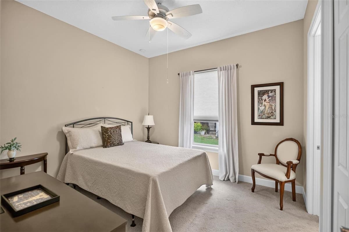 533 CHRISTINA DRIVE — photo 18 of 39