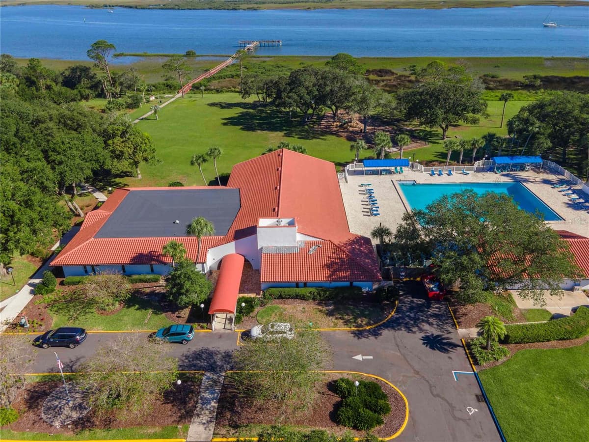 533 CHRISTINA DRIVE — photo 34 of 39