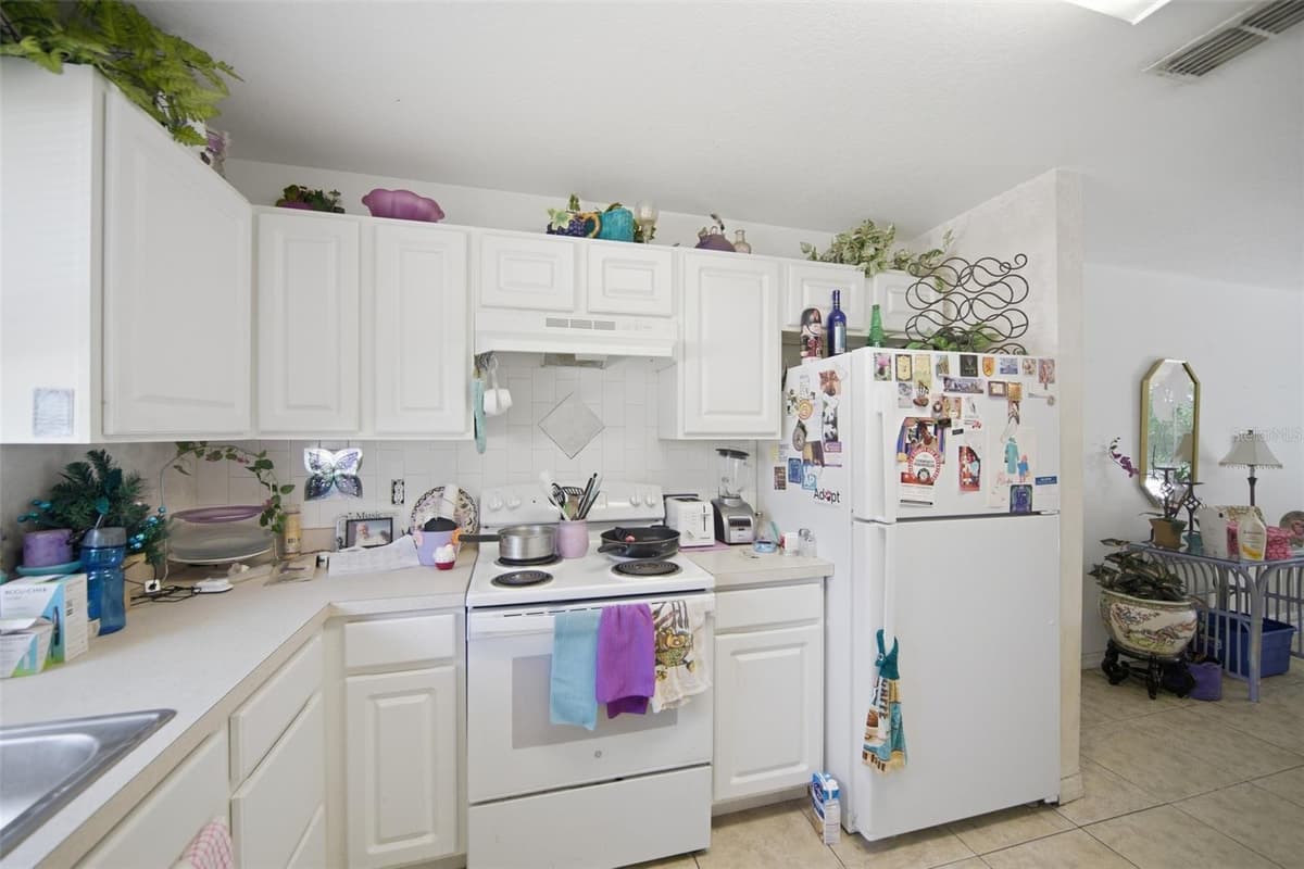 804 WALNUT PLACE — photo 9 of 21