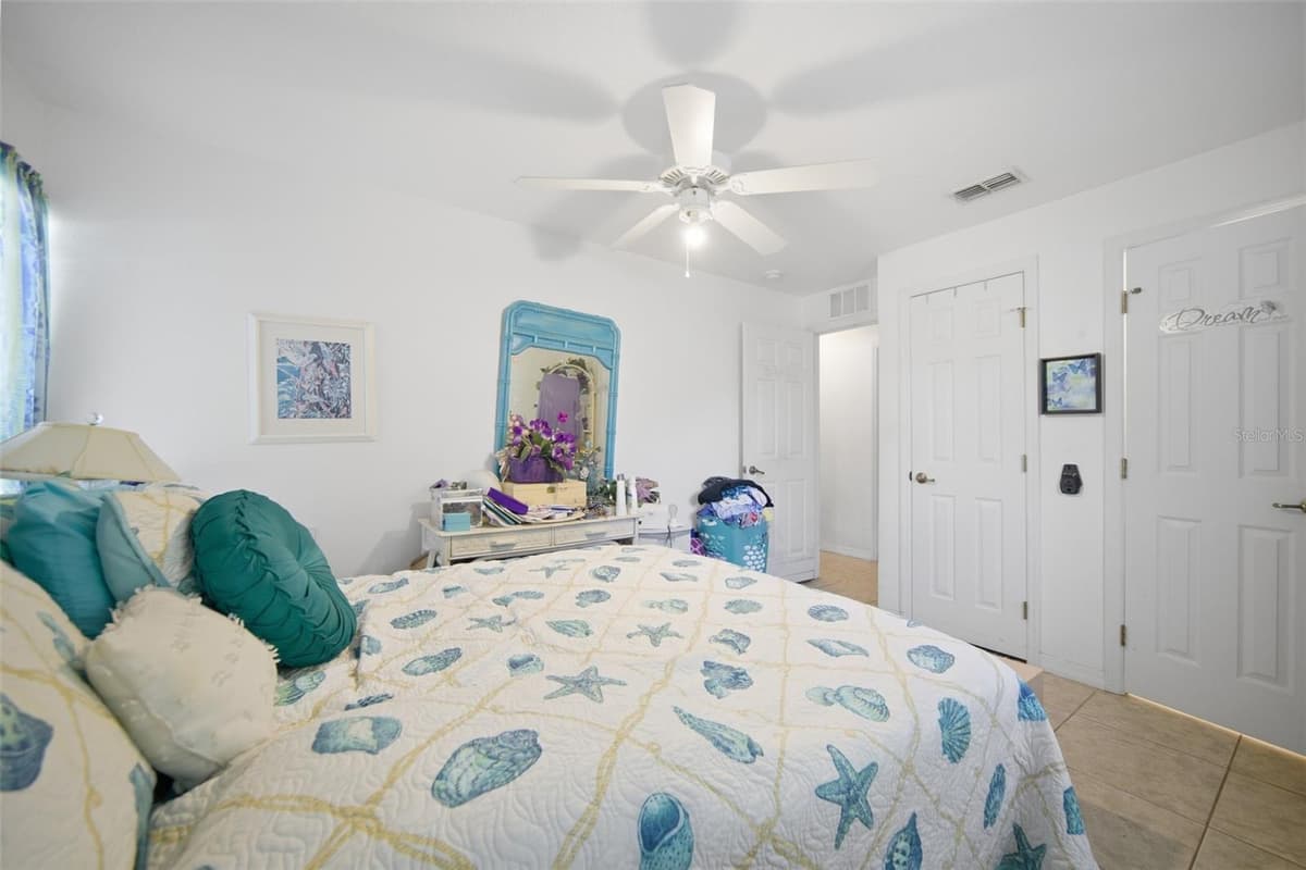 804 WALNUT PLACE — photo 14 of 21