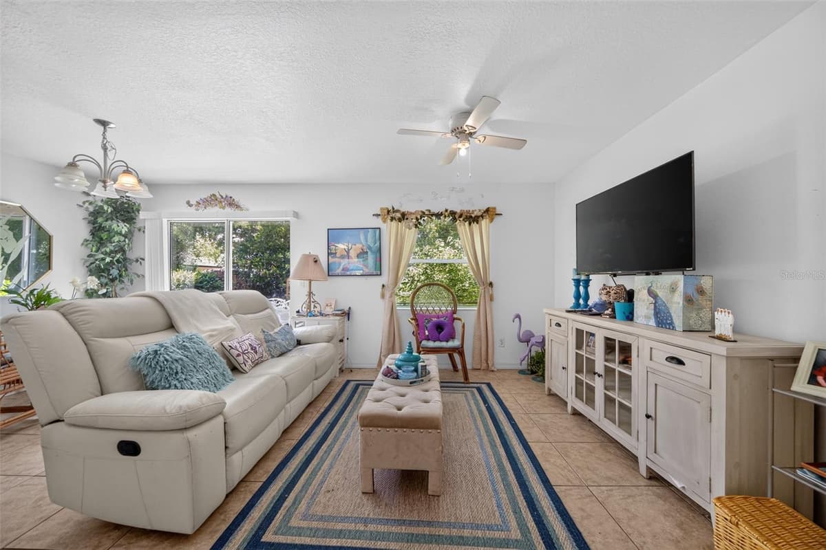 804 WALNUT PLACE — photo 4 of 21