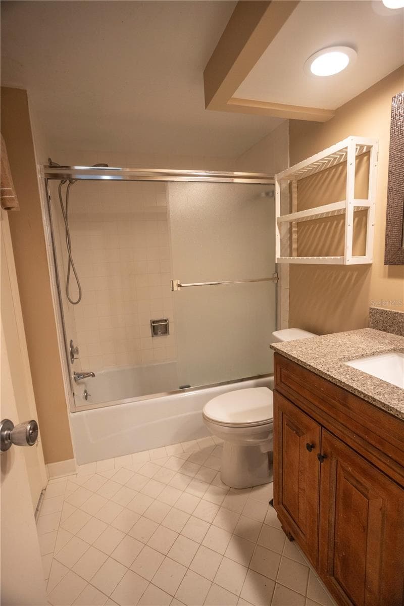 4525 COVE CIRCLE — photo 7 of 28