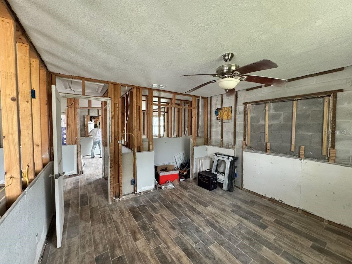 5451 BAYOU GRANDE BOULEVARD — photo 5 of 46