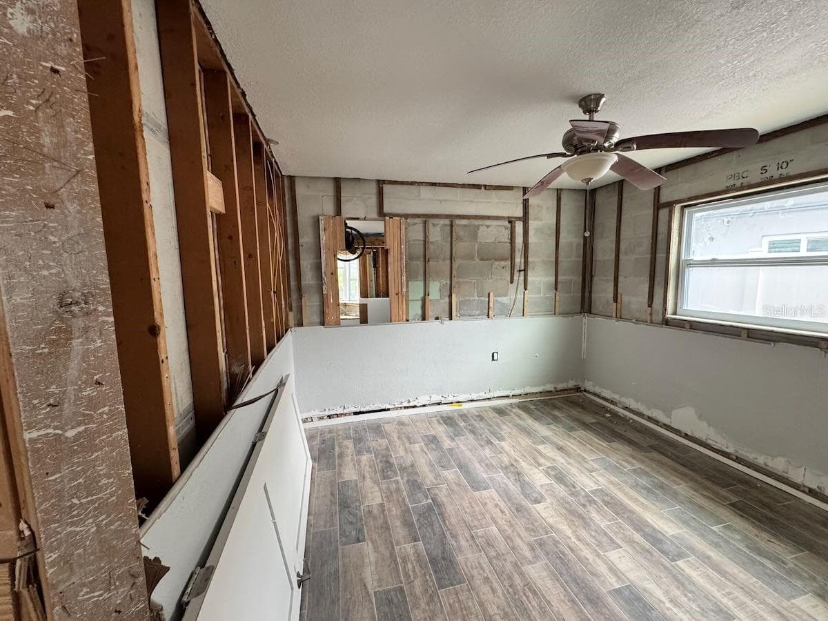 5451 BAYOU GRANDE BOULEVARD — photo 10 of 46