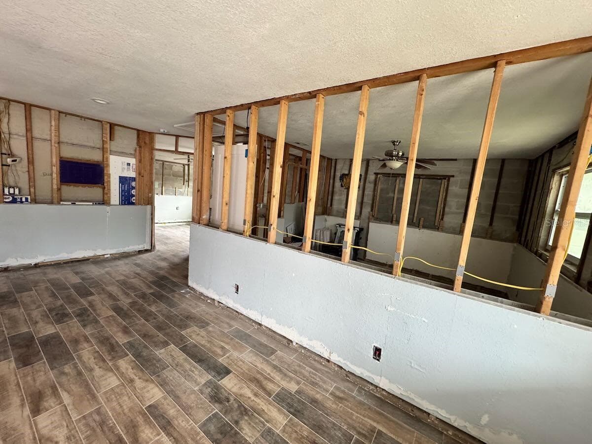 5451 BAYOU GRANDE BOULEVARD — photo 11 of 46