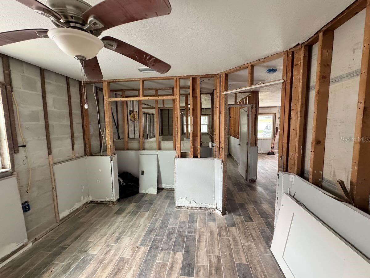 5451 BAYOU GRANDE BOULEVARD — photo 8 of 46