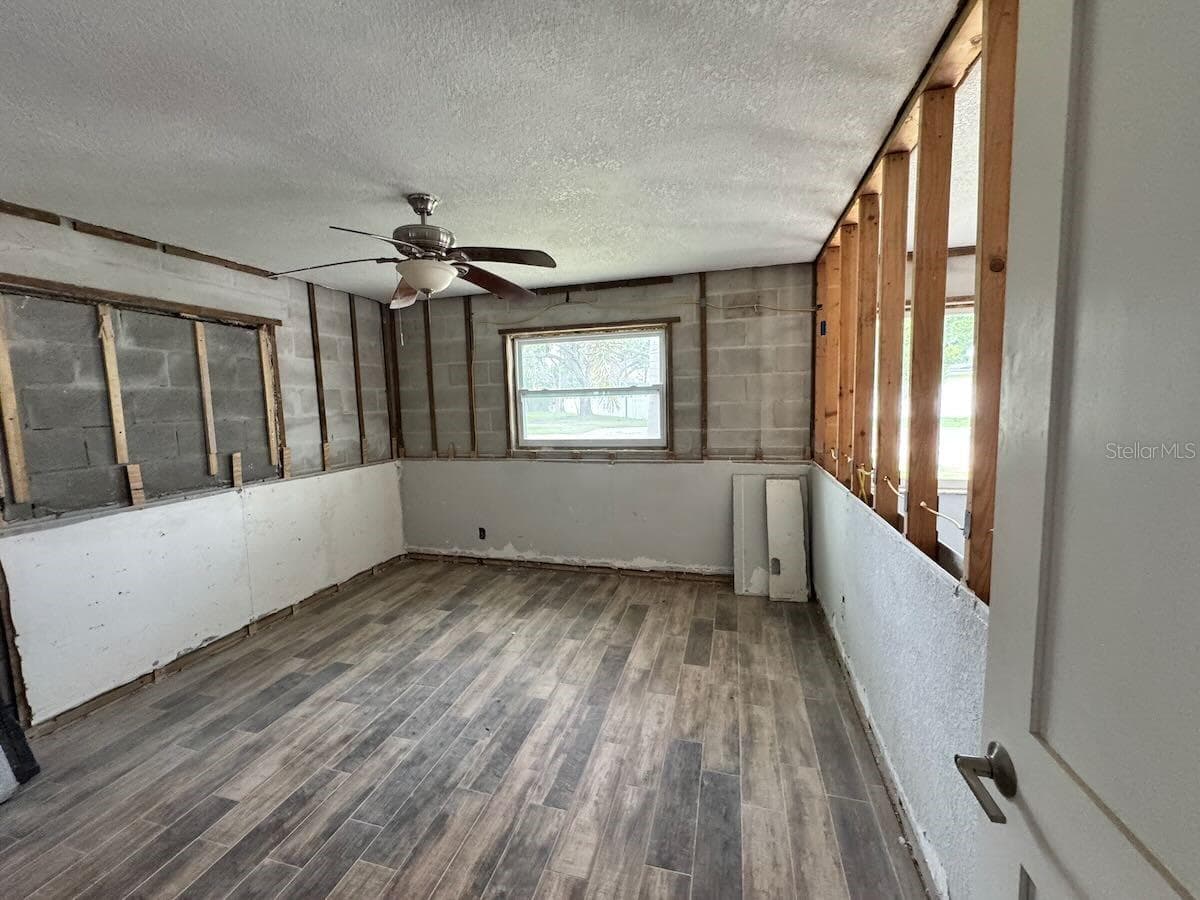 5451 BAYOU GRANDE BOULEVARD — photo 6 of 46