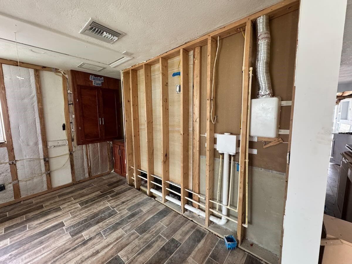 5451 BAYOU GRANDE BOULEVARD — photo 14 of 46