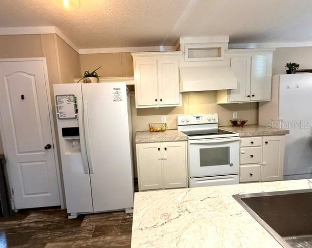 9825 LEGUNA STREET — photo 21 of 40