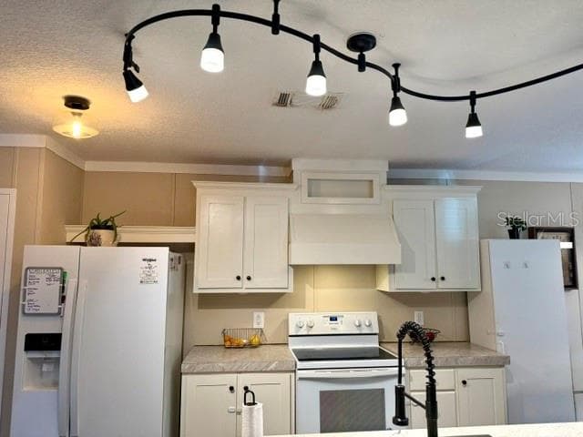 9825 LEGUNA STREET — photo 22 of 40