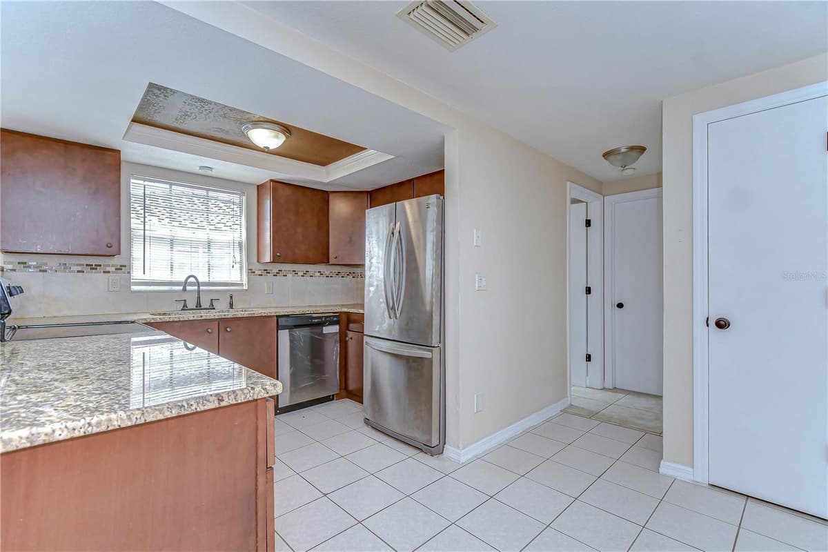 9826 ISLAND HARBOR DRIVE — photo 34 of 73