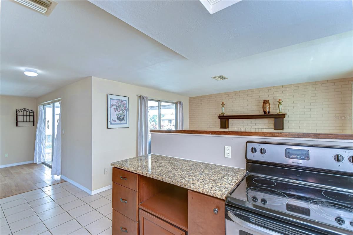 9826 ISLAND HARBOR DRIVE — photo 37 of 73