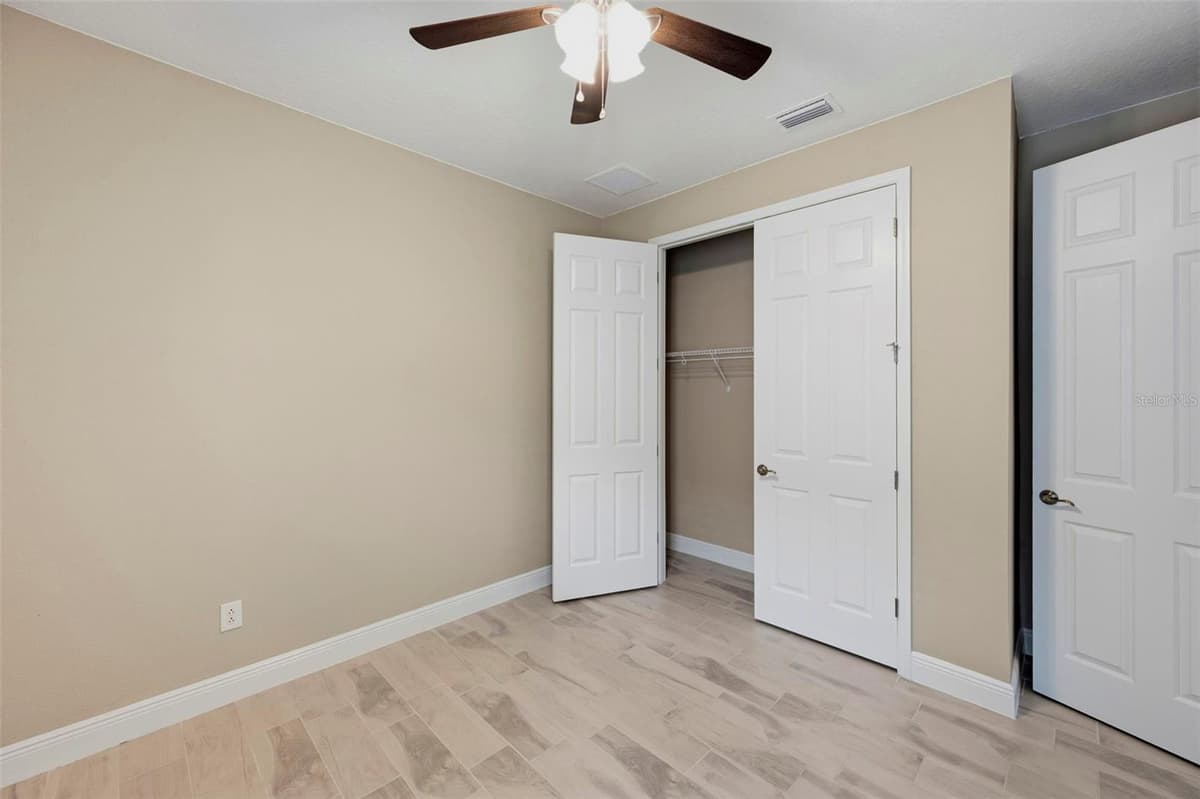 14519 WOODLAND SPUR DRIVE — photo 12 of 54
