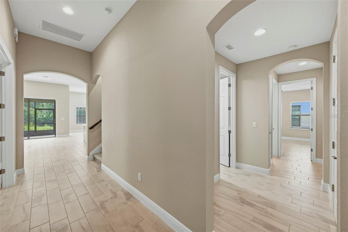 14519 WOODLAND SPUR DRIVE — photo 15 of 54