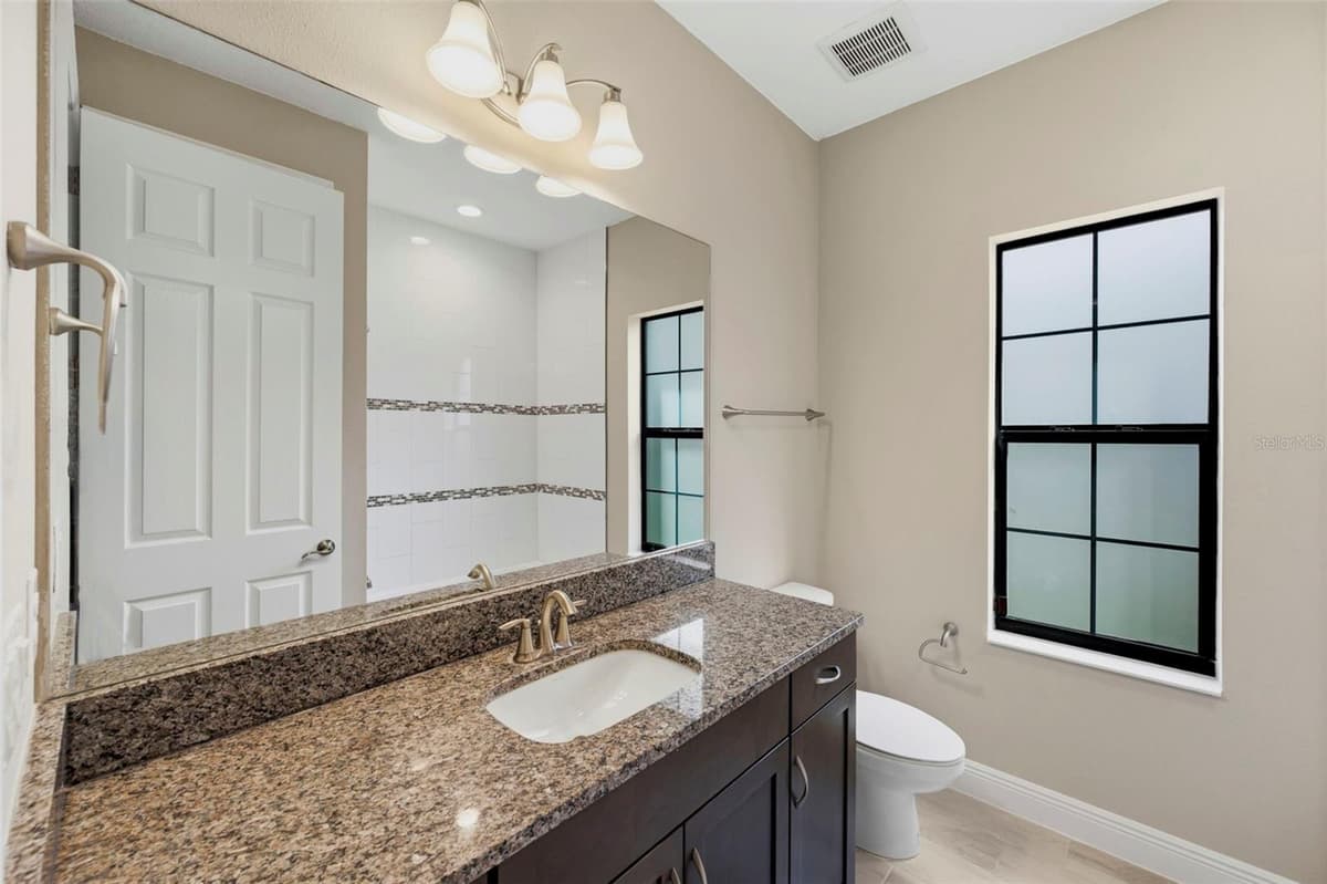 14519 WOODLAND SPUR DRIVE — photo 13 of 54