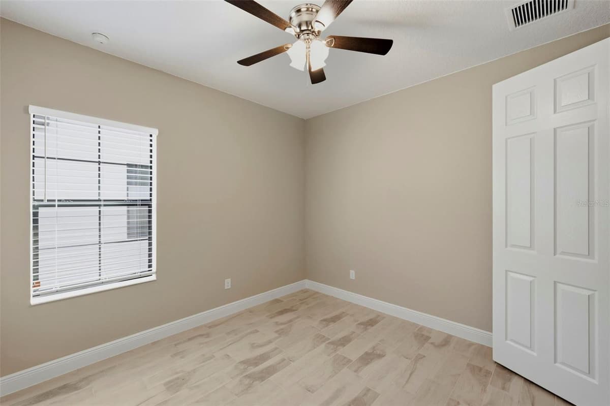 14519 WOODLAND SPUR DRIVE — photo 11 of 54