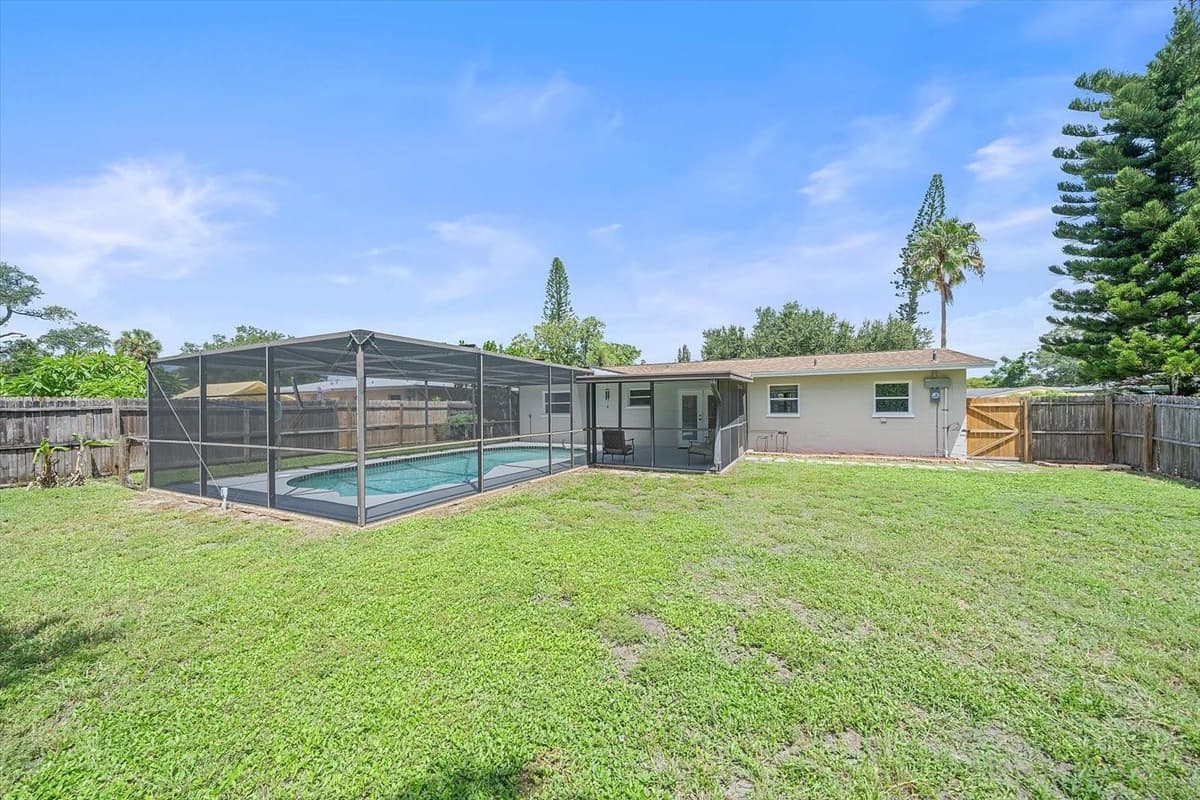 3338 BAILEY STREET — photo 3 of 24