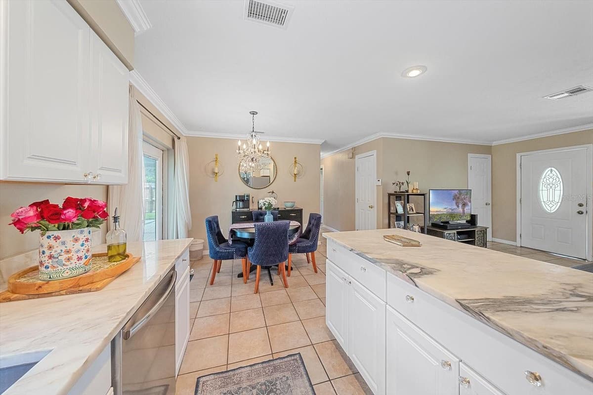 3338 BAILEY STREET — photo 7 of 24