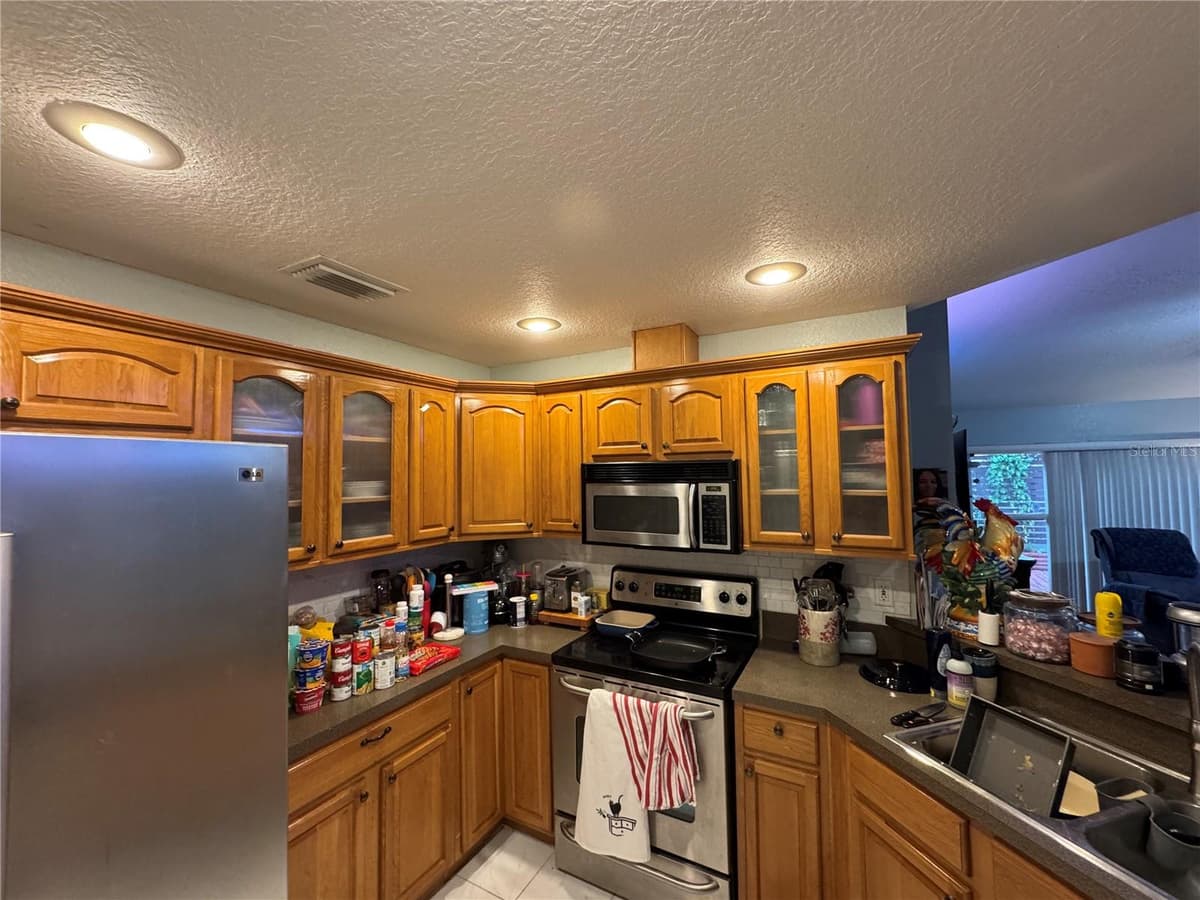 2104 BRADFORD STREET — photo 11 of 25