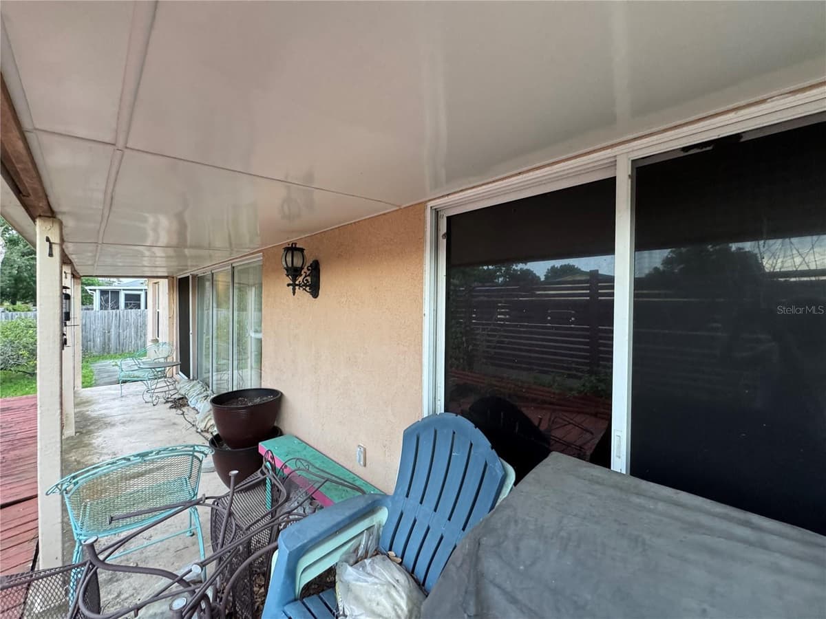 2104 BRADFORD STREET — photo 5 of 25