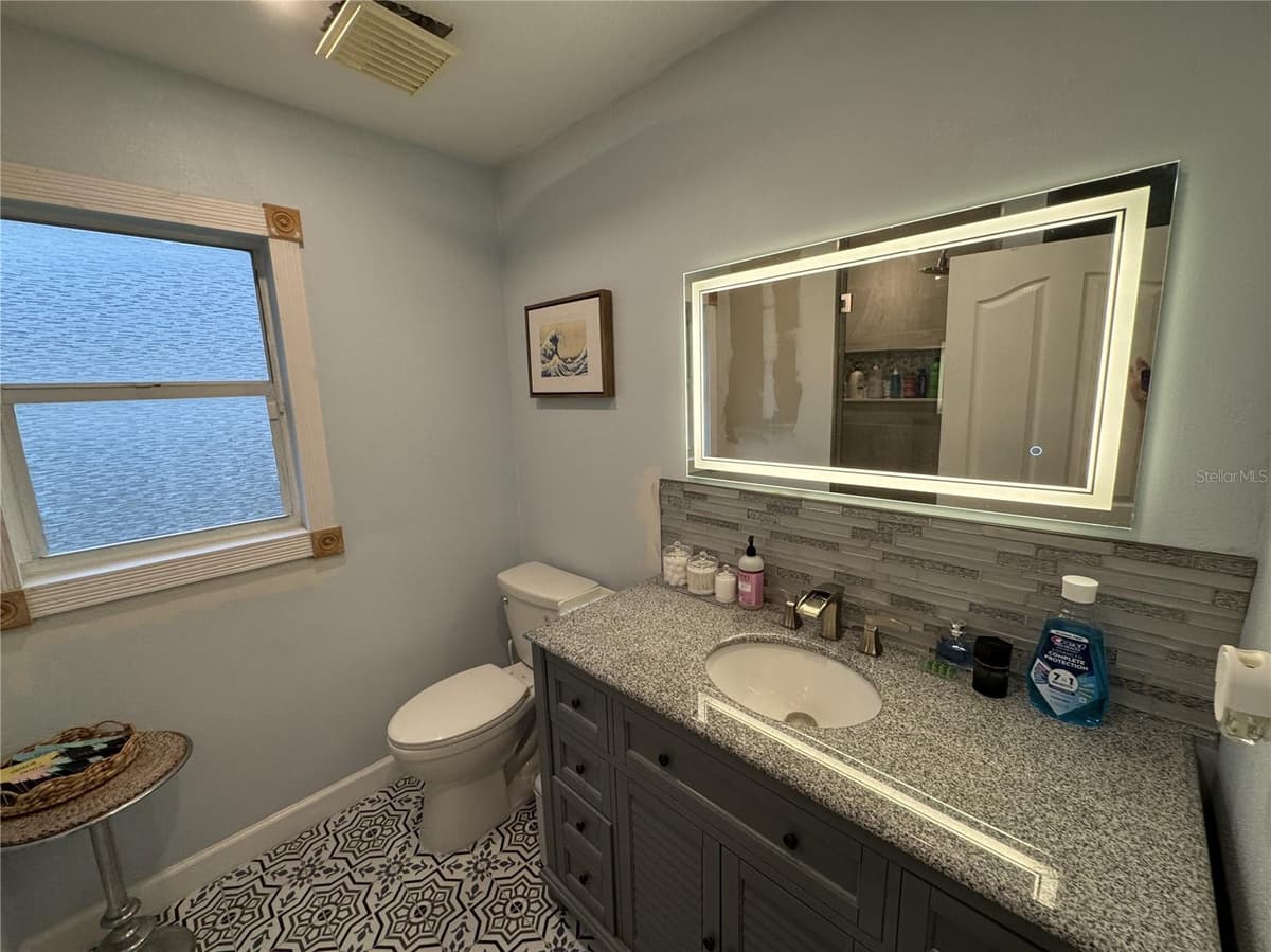 2104 BRADFORD STREET — photo 22 of 25