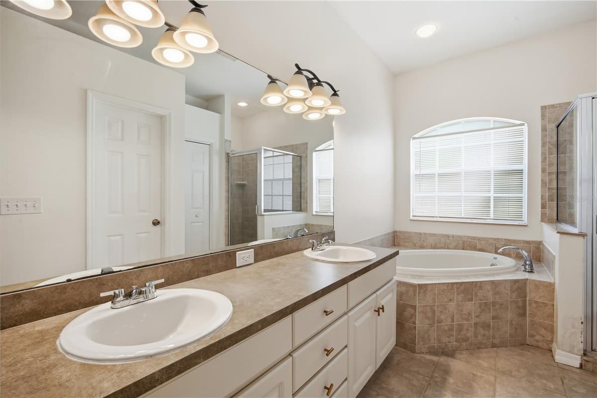 5912 BRAMBLE BUSH COURT — photo 25 of 60