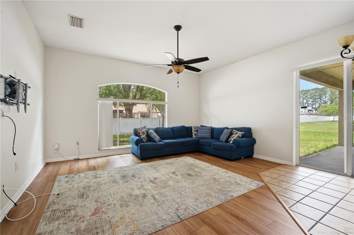 5912 BRAMBLE BUSH COURT — photo 13 of 60