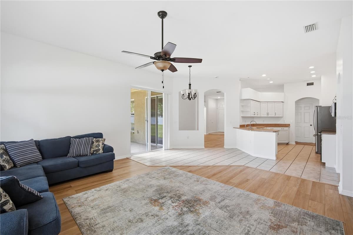 5912 BRAMBLE BUSH COURT — photo 15 of 60