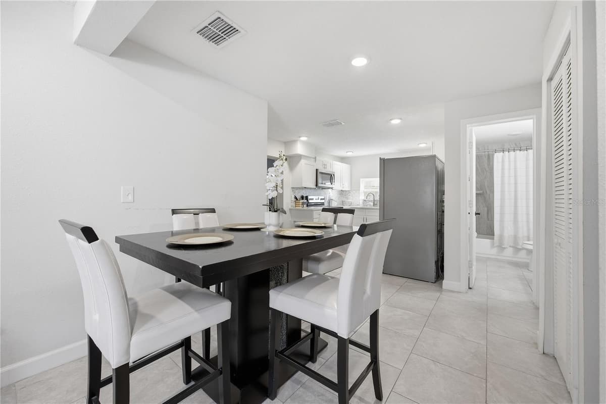 2350 VALLEY DRIVE — photo 14 of 15