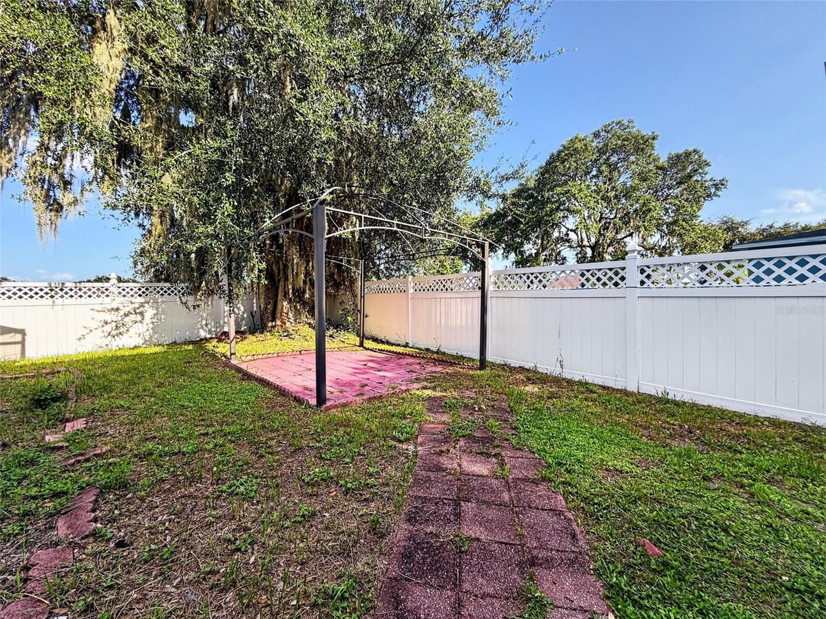 443 MARLBERRY LEAF AVENUE — photo 42 of 51