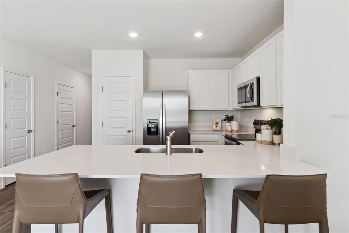 4272 BUTTERSCOTCH CIRCLE — photo 8 of 30