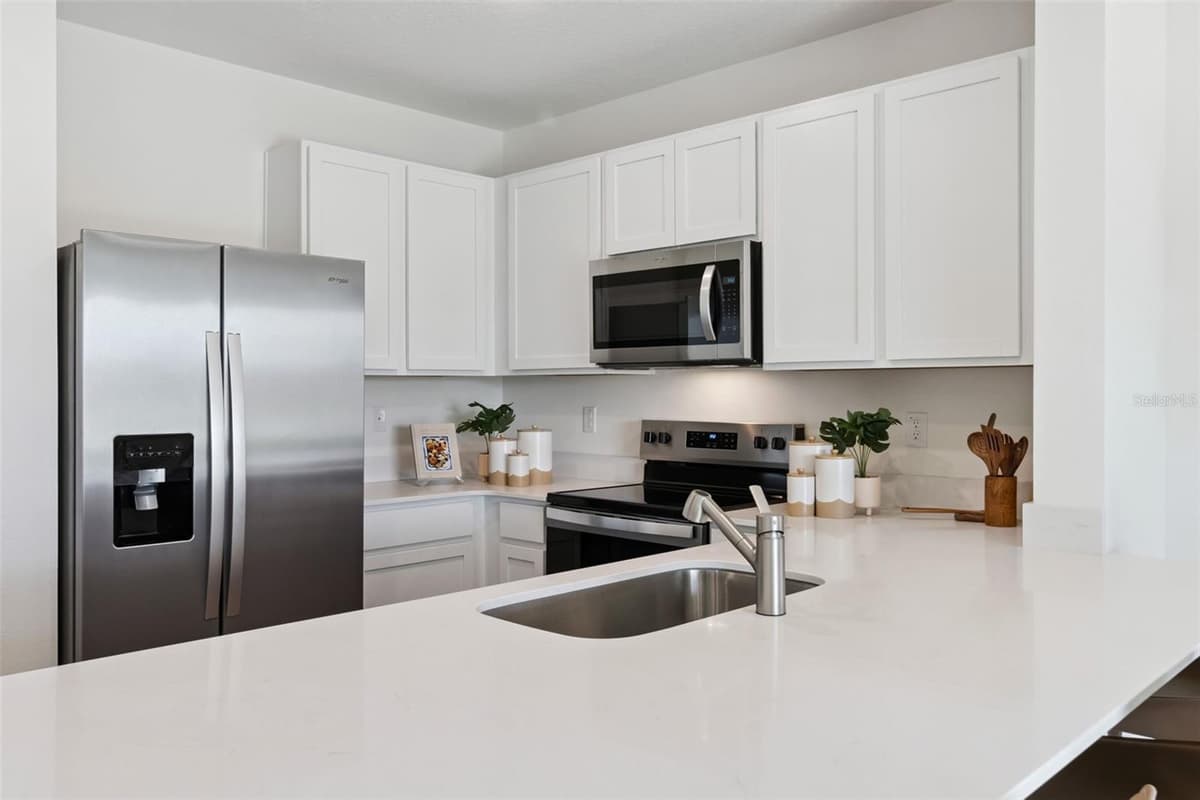 4272 BUTTERSCOTCH CIRCLE — photo 9 of 30