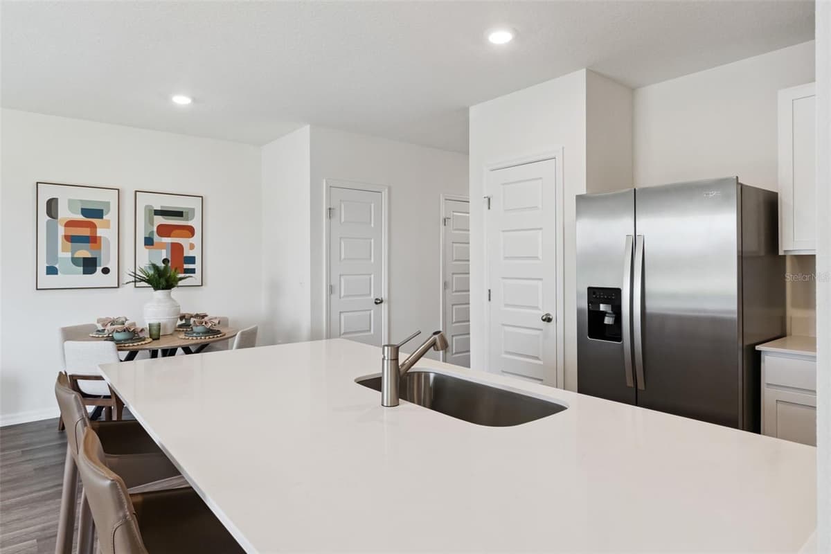 4272 BUTTERSCOTCH CIRCLE — photo 11 of 30